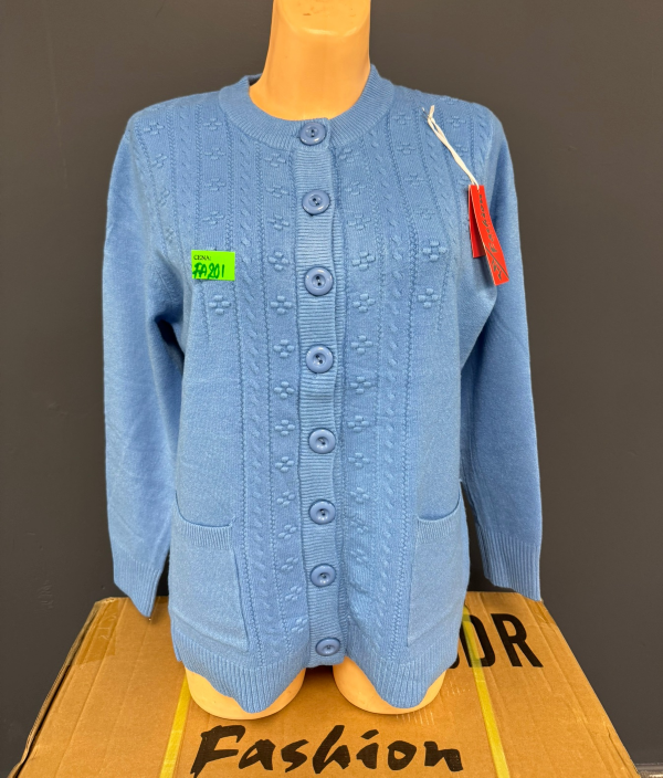 Narzutki damskie Roz L-3XL. 1 kolor. Paczka 10 szt